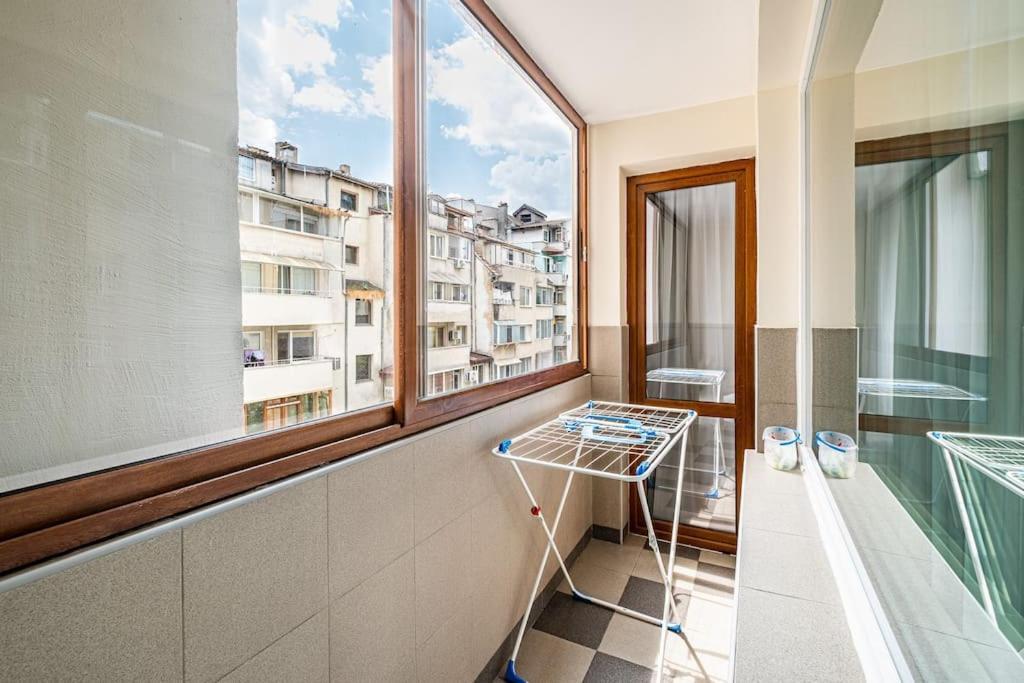 Varna Central 2Bdrm Apartment Ngoại thất bức ảnh