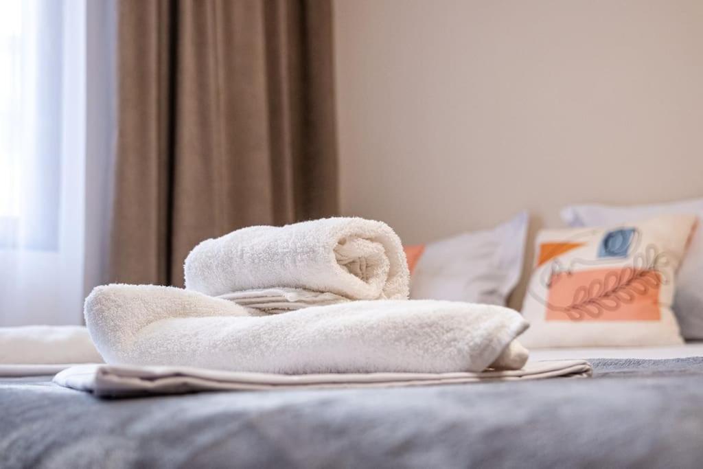 Varna Central 2Bdrm Apartment Ngoại thất bức ảnh